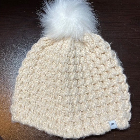 Fabletics Beanie Hat - Picture 1 of 6